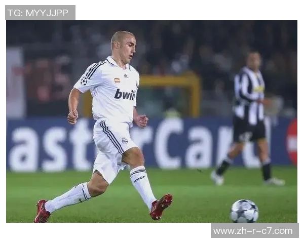 世界足球光头英雄:9位传奇球星的激情瞬间与赛场风采 世界足球光头英雄:9位传奇球星的激情瞬间与赛场风采